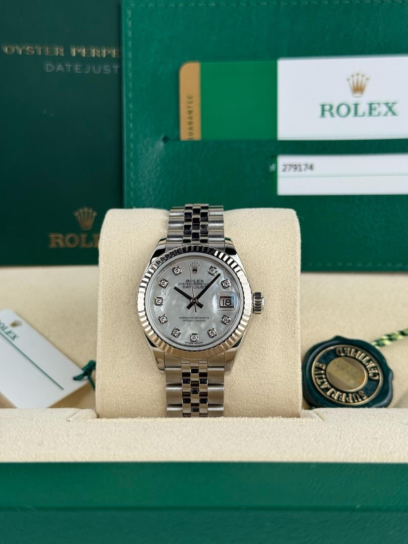 Rolex Datejust 28mm Mother of Pearl